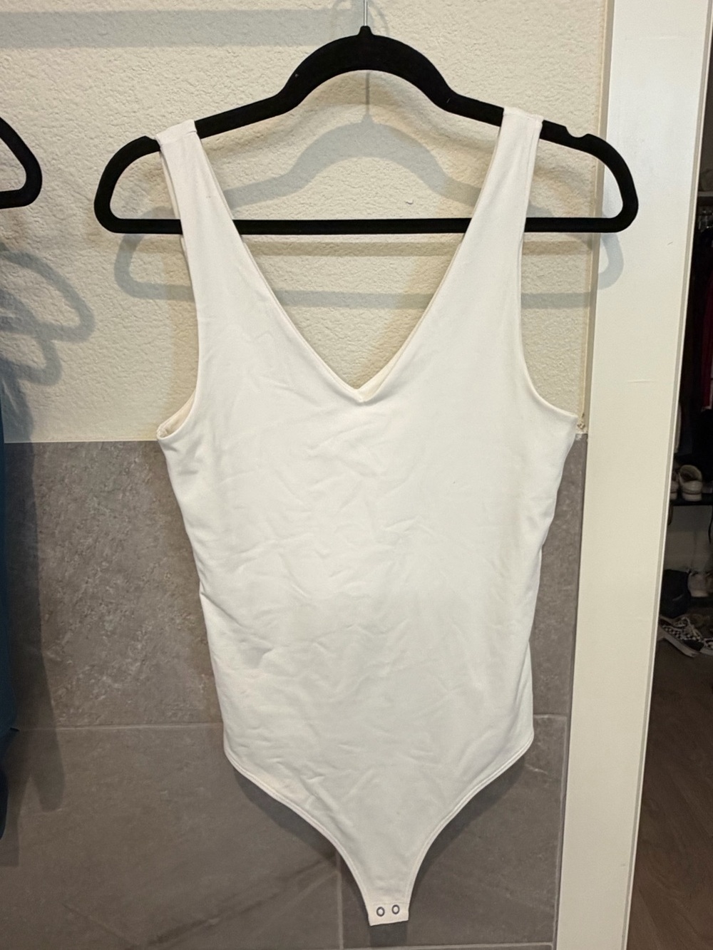 Abercrombie & Fitch White V-Neck Kids One-Piece Bodysuit